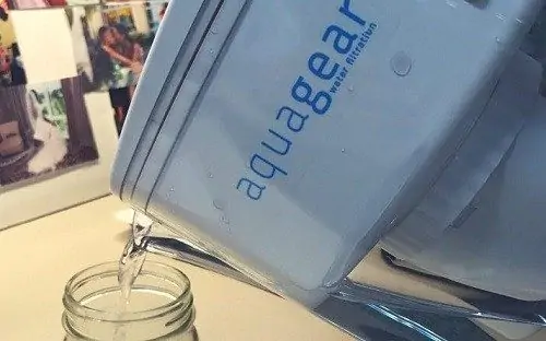 Using Aquagear Water Filter Pitcher